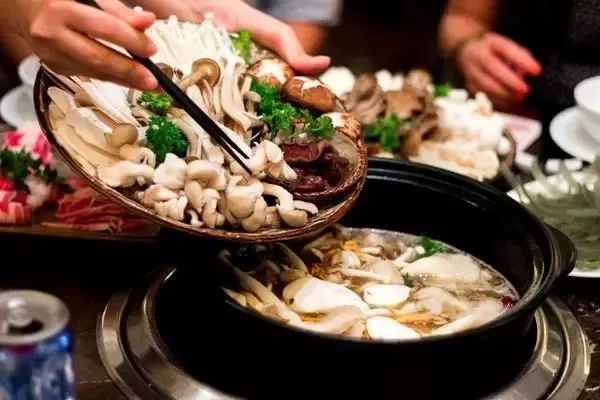 1632380896884042.jpg 菌菇火鍋.jpg